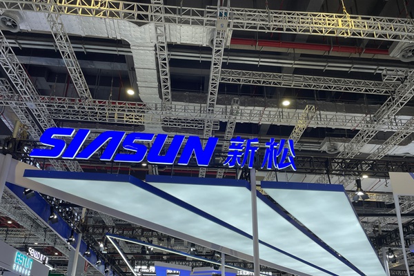 破局·进化 | 新松大负载家族再添猛将！3100mm超长臂展，重塑汽车智造“大”格局