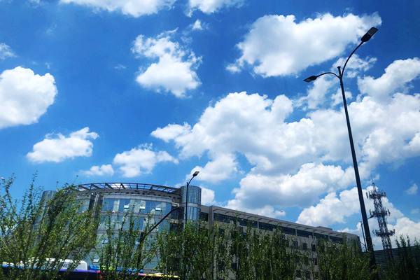 哈尔滨市委“十五五”规划建议印发 支持行业发展